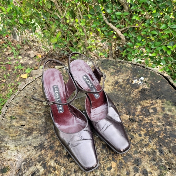 Vintage Women Leather Brown Strap Sandals By Martinez Valero Size 7/Women Dress - Picture 1 of 9